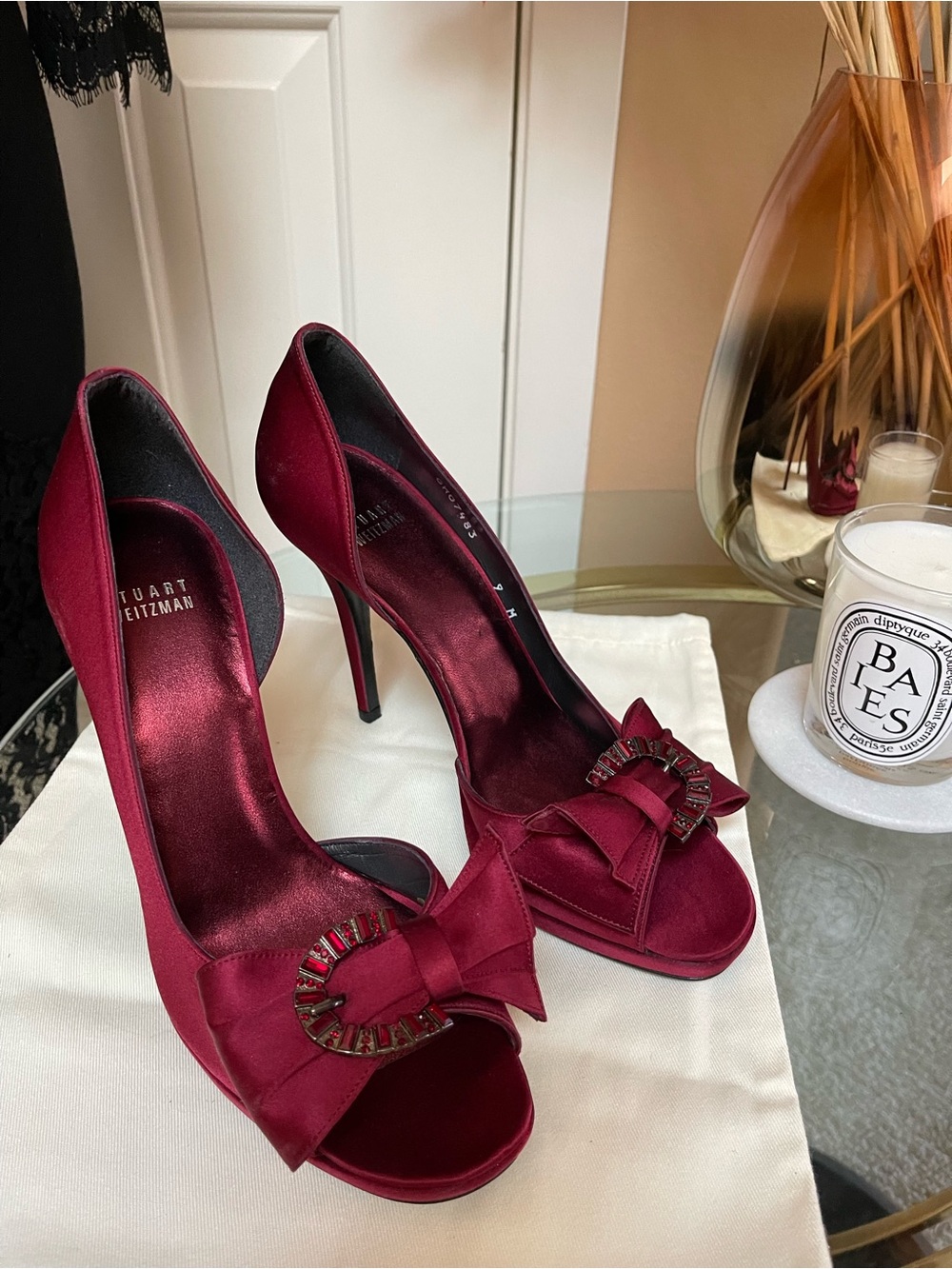 Stuart Weitzman Satin Peep Toe Pumps Size 9 Burgundy Bow Crystal Heels - Picture 3 of 15